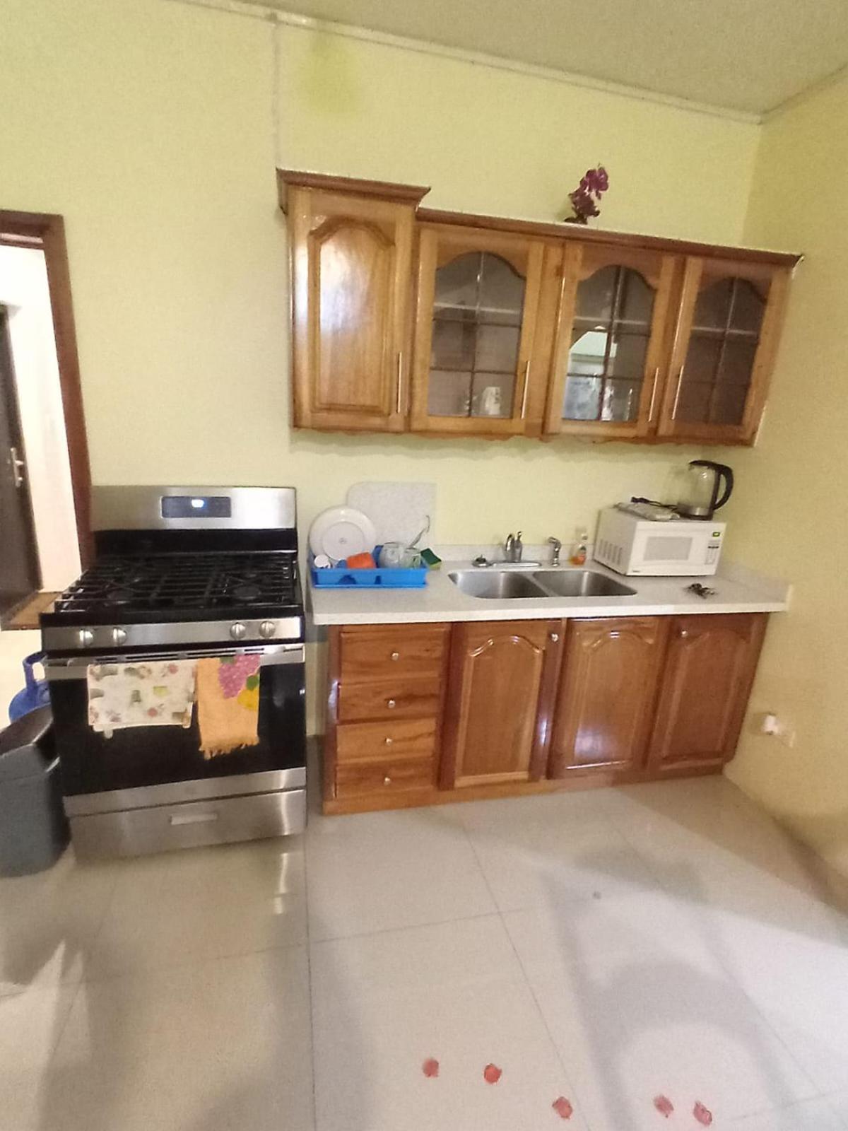 Royal Vybez Vacation Homes Spanish Town ภายนอก รูปภาพ